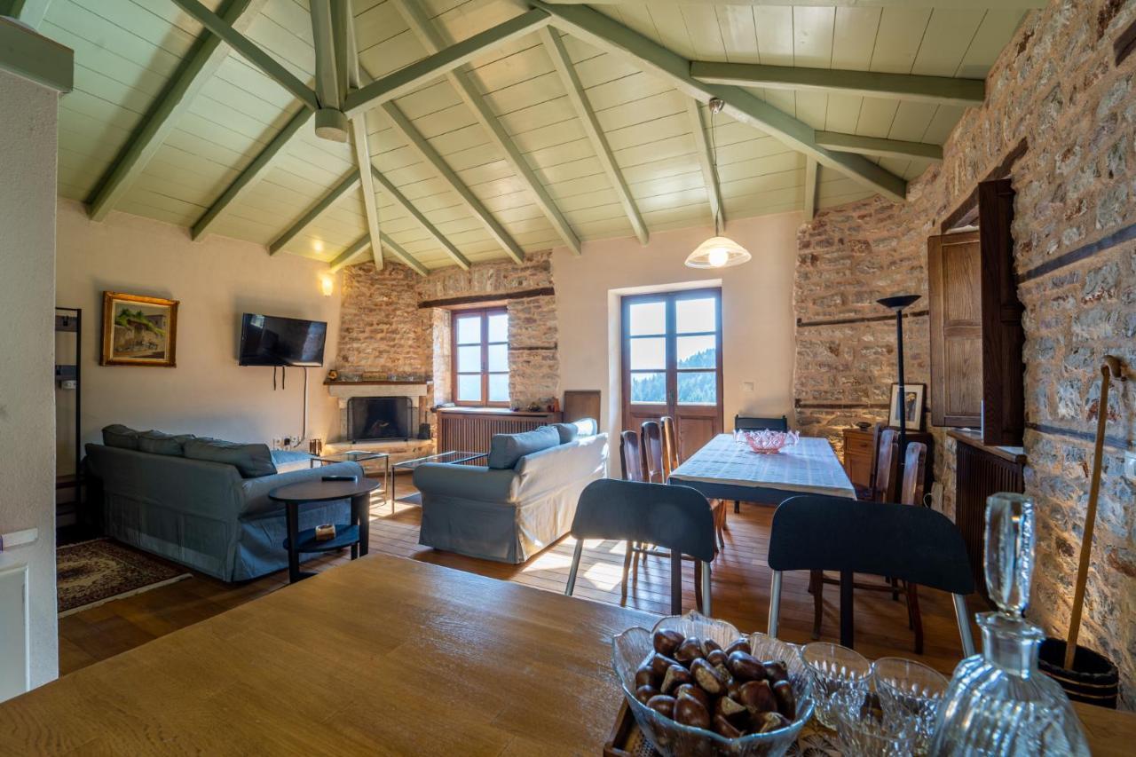 Maisonette Korfes-Κορφές-Μ Δύο Αυτόνομοι Όρoφοι Της Βίλας Κορφές Για Οικογένειες Και Μικρές Παρέες 卡尔派尼西翁 外观 照片