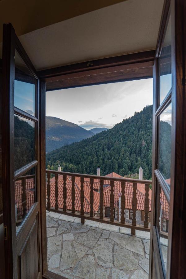 Maisonette Korfes-Κορφές-Μ Δύο Αυτόνομοι Όρoφοι Της Βίλας Κορφές Για Οικογένειες Και Μικρές Παρέες 卡尔派尼西翁 外观 照片