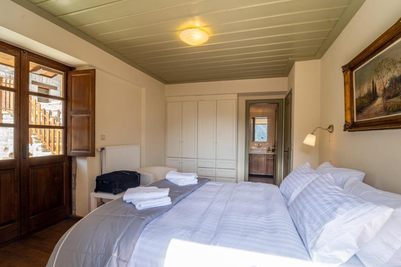 Maisonette Korfes-Κορφές-Μ Δύο Αυτόνομοι Όρoφοι Της Βίλας Κορφές Για Οικογένειες Και Μικρές Παρέες 卡尔派尼西翁 外观 照片