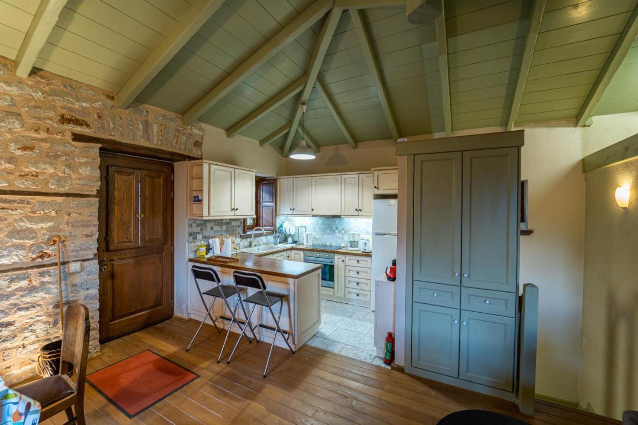 Maisonette Korfes-Κορφές-Μ Δύο Αυτόνομοι Όρoφοι Της Βίλας Κορφές Για Οικογένειες Και Μικρές Παρέες 卡尔派尼西翁 外观 照片