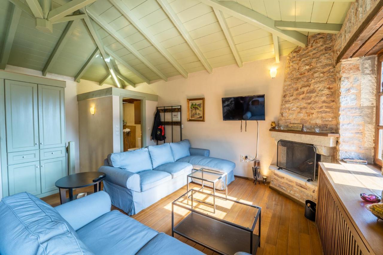 Maisonette Korfes-Κορφές-Μ Δύο Αυτόνομοι Όρoφοι Της Βίλας Κορφές Για Οικογένειες Και Μικρές Παρέες 卡尔派尼西翁 外观 照片