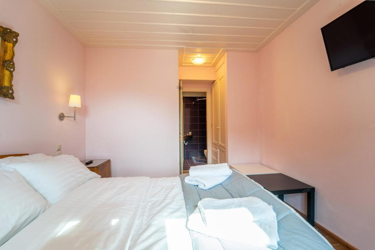 Maisonette Korfes-Κορφές-Μ Δύο Αυτόνομοι Όρoφοι Της Βίλας Κορφές Για Οικογένειες Και Μικρές Παρέες 卡尔派尼西翁 外观 照片
