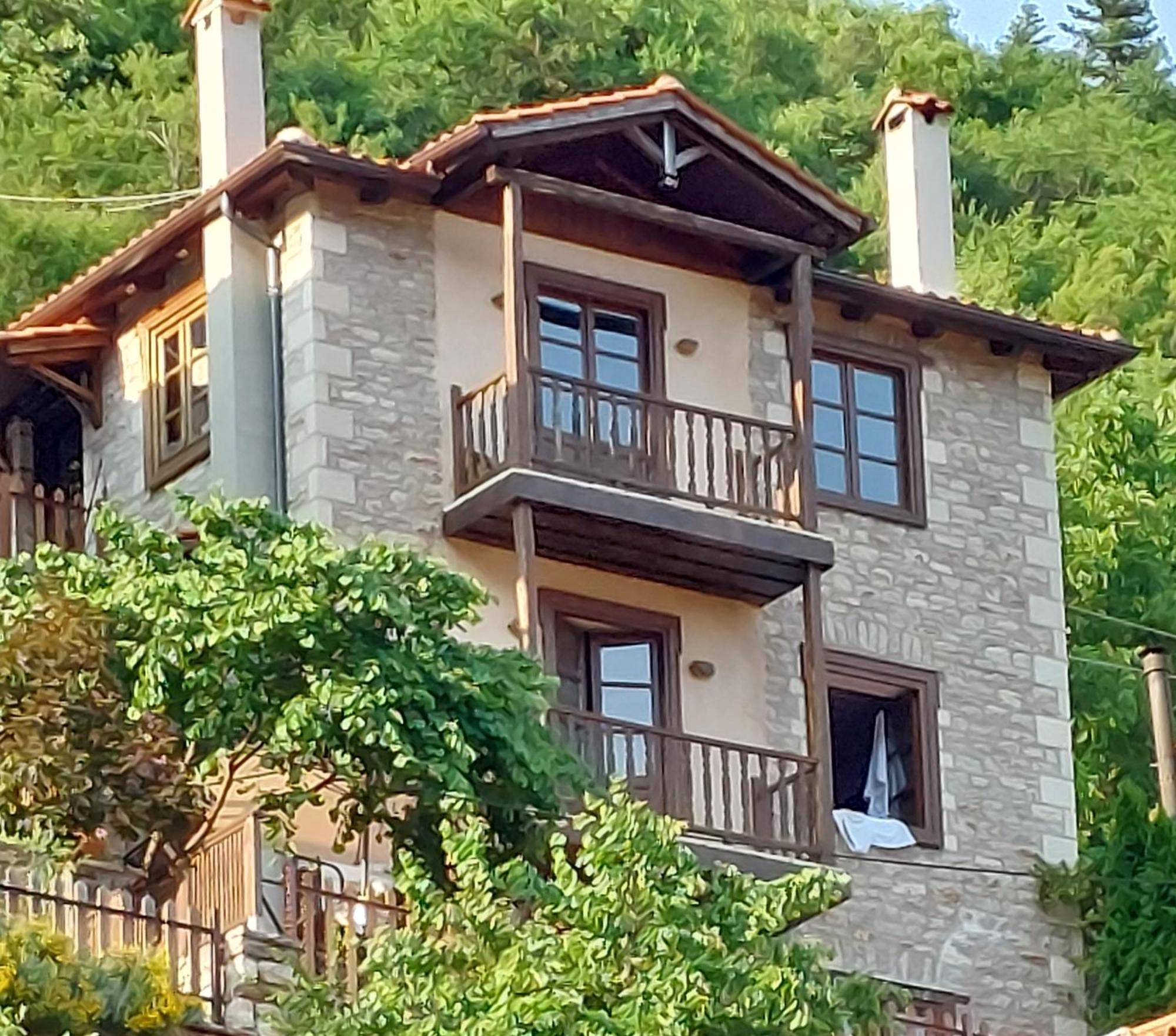 Maisonette Korfes-Κορφές-Μ Δύο Αυτόνομοι Όρoφοι Της Βίλας Κορφές Για Οικογένειες Και Μικρές Παρέες 卡尔派尼西翁 外观 照片